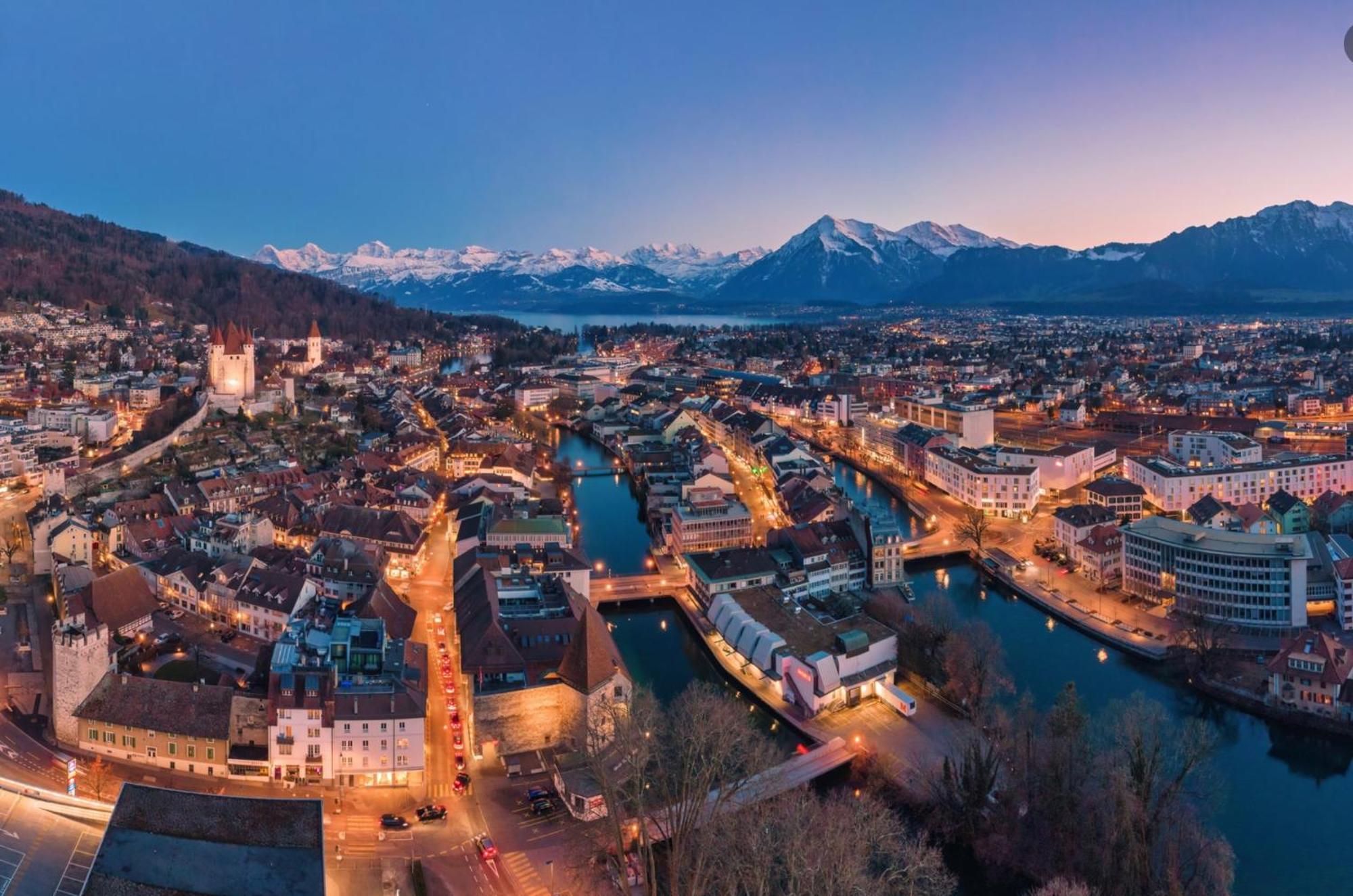 Chalet Egglen "Typical Swiss House, Best Views, Private Jacuzzi" Sigriswil Eksteriør billede