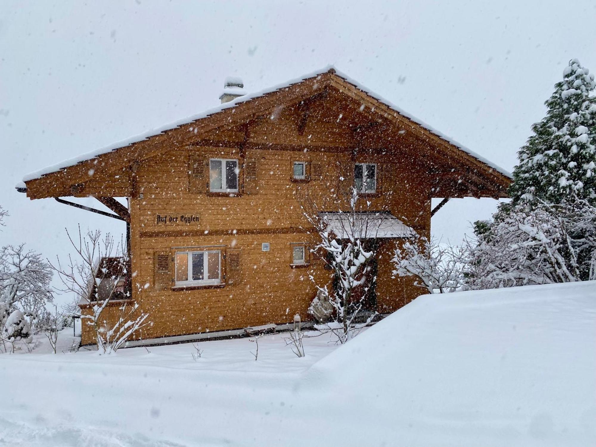 Chalet Egglen "Typical Swiss House, Best Views, Private Jacuzzi" Sigriswil Eksteriør billede