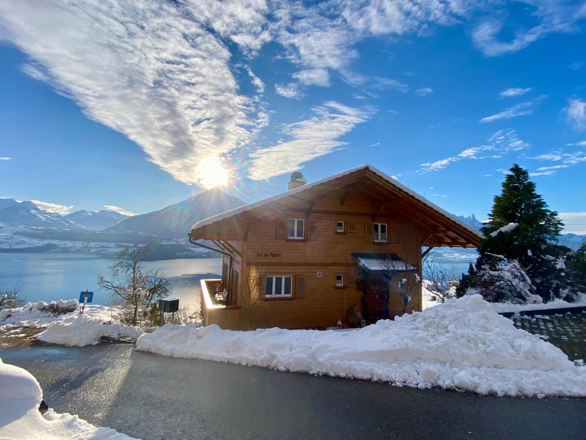Chalet Egglen "Typical Swiss House, Best Views, Private Jacuzzi" Sigriswil Eksteriør billede