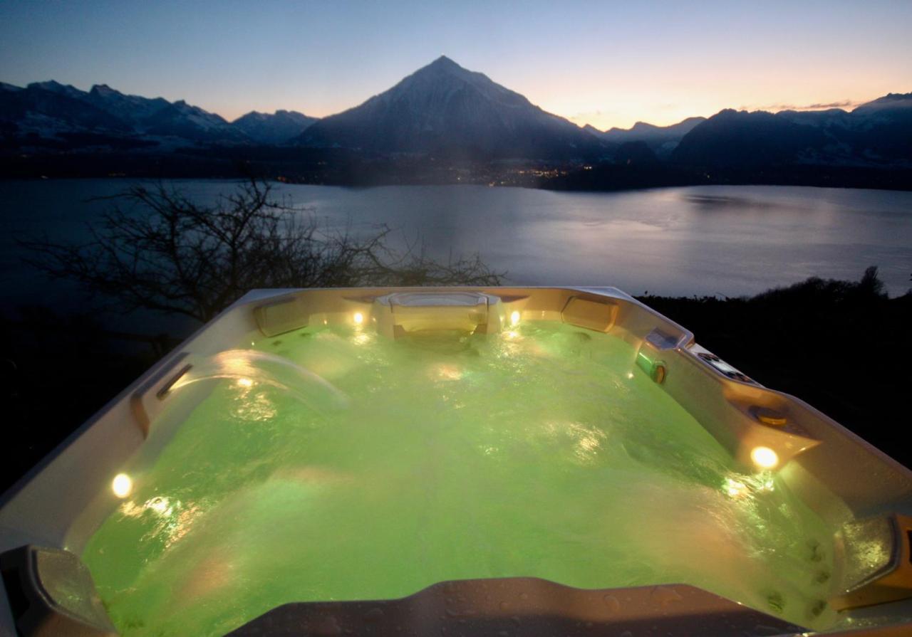 Chalet Egglen "Typical Swiss House, Best Views, Private Jacuzzi" Sigriswil Eksteriør billede