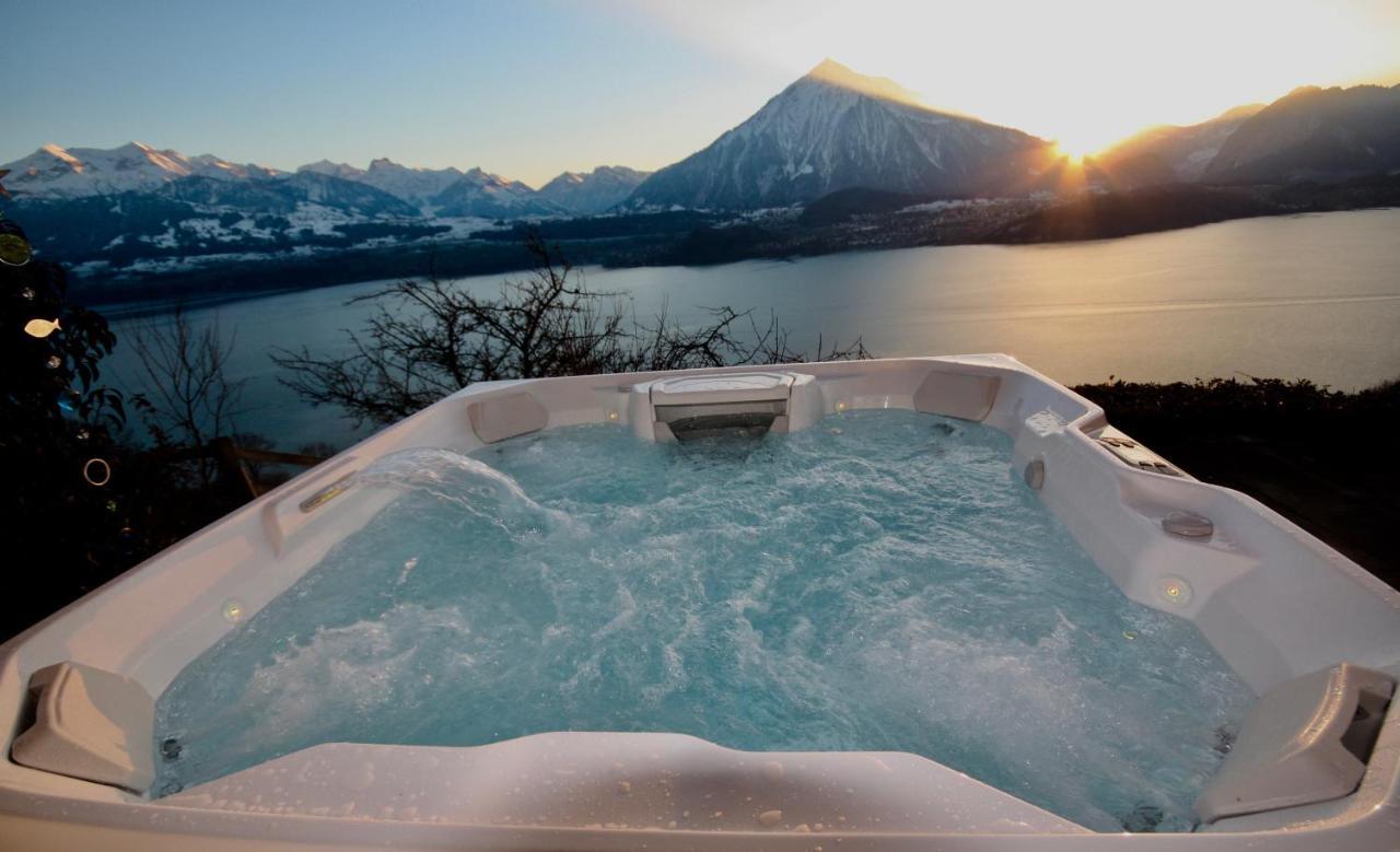 Chalet Egglen "Typical Swiss House, Best Views, Private Jacuzzi" Sigriswil Eksteriør billede